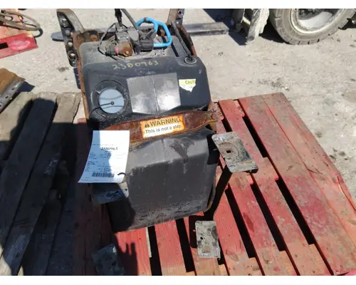 FREIGHTLINER CASCADIA 113 DEF TANK