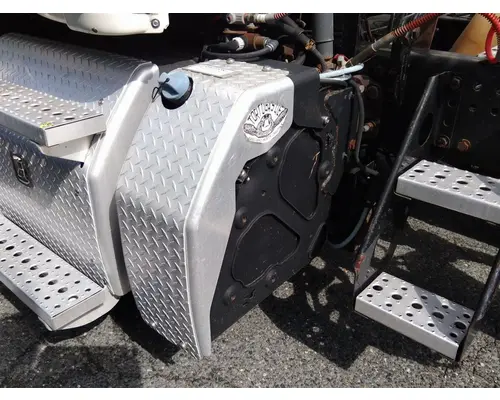 FREIGHTLINER CASCADIA 113 DEF TANK