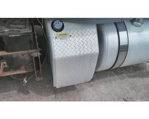 FREIGHTLINER CASCADIA 113 DEF TANK