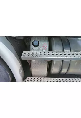 FREIGHTLINER CASCADIA 113 DEF TANK