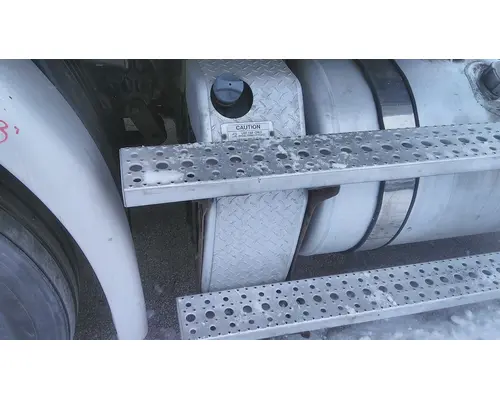 FREIGHTLINER CASCADIA 113 DEF TANK