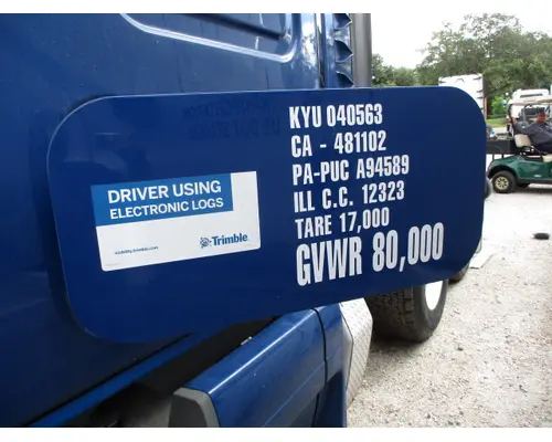 FREIGHTLINER CASCADIA 113 DOOR, COMPARTMENT