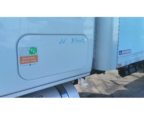 FREIGHTLINER CASCADIA 113 DOOR, COMPARTMENT
