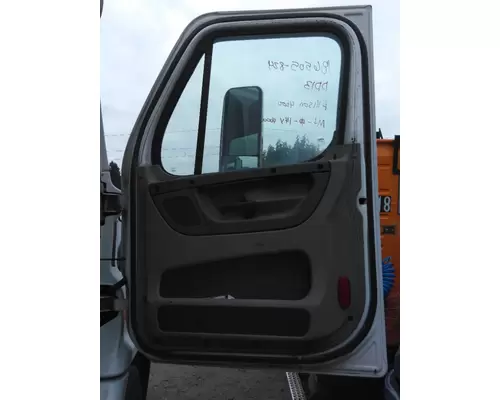 FREIGHTLINER CASCADIA 113 DOOR ASSEMBLY, FRONT