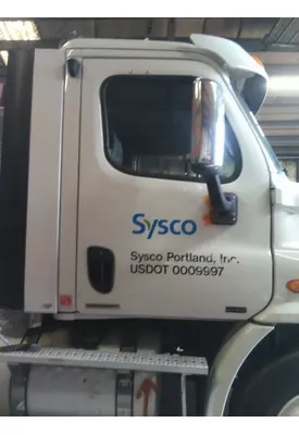 FREIGHTLINER CASCADIA 113 DOOR ASSEMBLY, FRONT