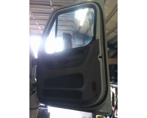 FREIGHTLINER CASCADIA 113 DOOR ASSEMBLY, FRONT