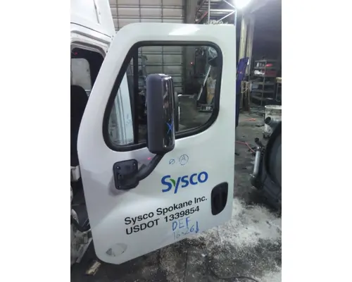 FREIGHTLINER CASCADIA 113 DOOR ASSEMBLY, FRONT