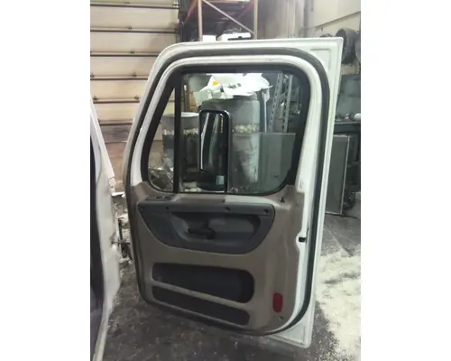 FREIGHTLINER CASCADIA 113 DOOR ASSEMBLY, FRONT