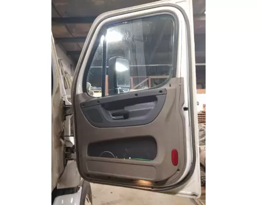 FREIGHTLINER CASCADIA 113 DOOR ASSEMBLY, FRONT