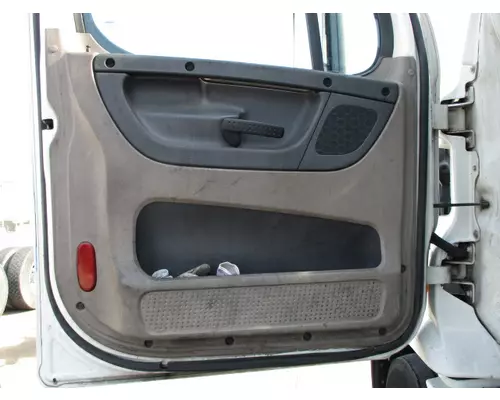 FREIGHTLINER CASCADIA 113 DOOR ASSEMBLY, FRONT