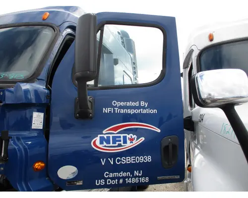 FREIGHTLINER CASCADIA 113 DOOR ASSEMBLY, FRONT