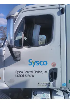 FREIGHTLINER CASCADIA 113 DOOR ASSEMBLY, FRONT