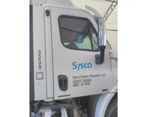 FREIGHTLINER CASCADIA 113 DOOR ASSEMBLY, FRONT