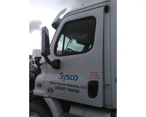 FREIGHTLINER CASCADIA 113 DOOR ASSEMBLY, FRONT