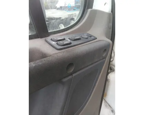 FREIGHTLINER CASCADIA 113 DOOR ASSEMBLY, FRONT