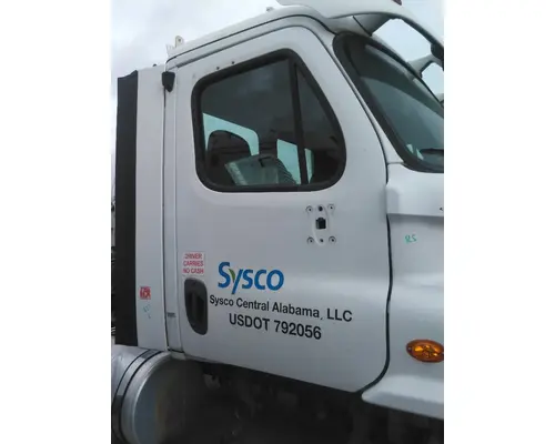 FREIGHTLINER CASCADIA 113 DOOR ASSEMBLY, FRONT