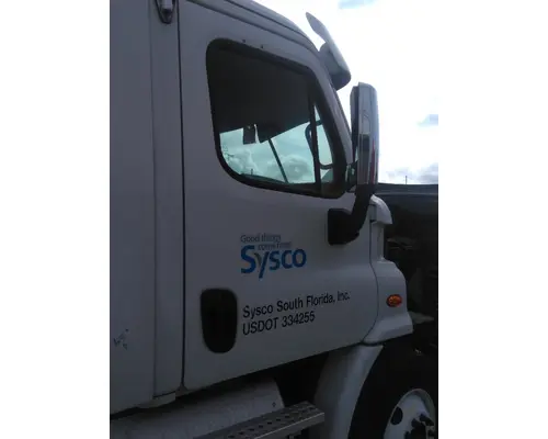 FREIGHTLINER CASCADIA 113 DOOR ASSEMBLY, FRONT