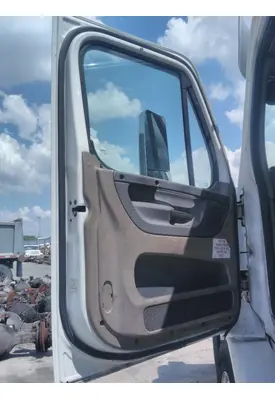 FREIGHTLINER CASCADIA 113 DOOR ASSEMBLY, FRONT