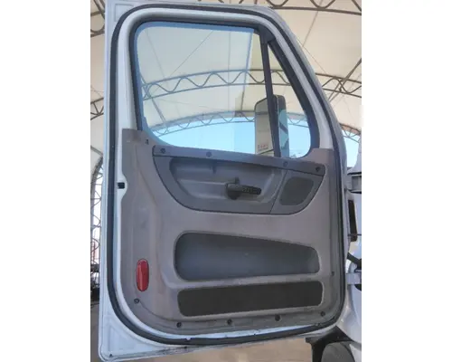 FREIGHTLINER CASCADIA 113 DOOR ASSEMBLY, FRONT