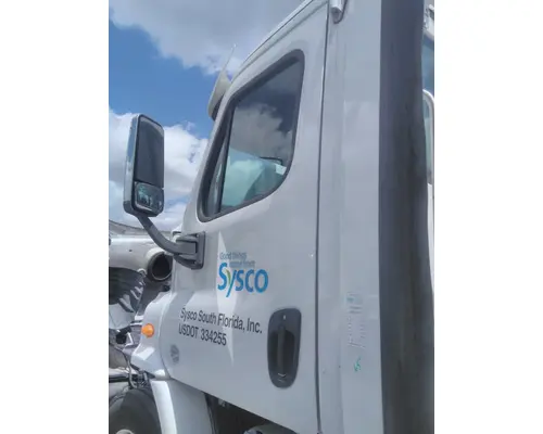 FREIGHTLINER CASCADIA 113 DOOR ASSEMBLY, FRONT