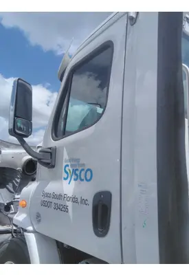 FREIGHTLINER CASCADIA 113 DOOR ASSEMBLY, FRONT