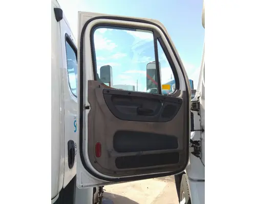 FREIGHTLINER CASCADIA 113 DOOR ASSEMBLY, FRONT