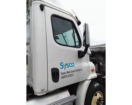 FREIGHTLINER CASCADIA 113 DOOR ASSEMBLY, FRONT