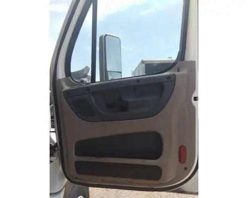 FREIGHTLINER CASCADIA 113 DOOR ASSEMBLY, FRONT