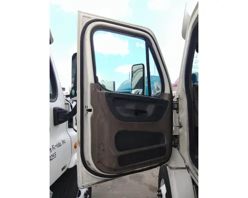 FREIGHTLINER CASCADIA 113 DOOR ASSEMBLY, FRONT