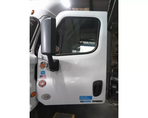 FREIGHTLINER CASCADIA 113 DOOR ASSEMBLY, FRONT