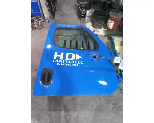 FREIGHTLINER CASCADIA 113 DOOR ASSEMBLY, FRONT