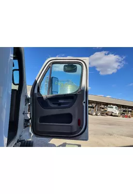 FREIGHTLINER CASCADIA 113 DOOR ASSEMBLY, FRONT