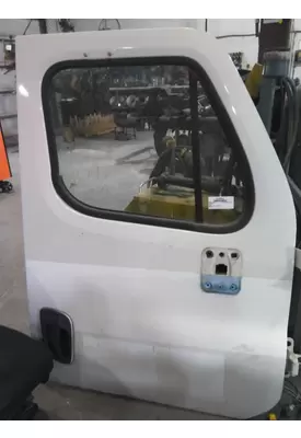 FREIGHTLINER CASCADIA 113 DOOR ASSEMBLY, FRONT