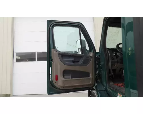 FREIGHTLINER CASCADIA 113 DOOR ASSEMBLY, FRONT