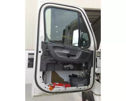 FREIGHTLINER CASCADIA 113 DOOR ASSEMBLY, FRONT