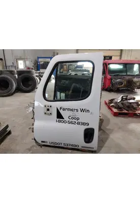 FREIGHTLINER CASCADIA 113 DOOR ASSEMBLY, FRONT