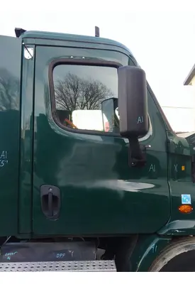 FREIGHTLINER CASCADIA 113 DOOR ASSEMBLY, FRONT