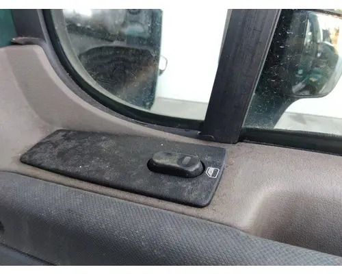 FREIGHTLINER CASCADIA 113 DOOR ASSEMBLY, FRONT