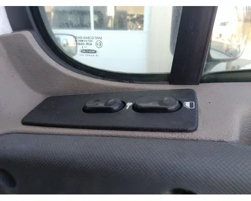 FREIGHTLINER CASCADIA 113 DOOR ASSEMBLY, FRONT