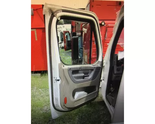 FREIGHTLINER CASCADIA 113 DOOR ASSEMBLY, FRONT