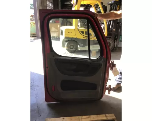 FREIGHTLINER CASCADIA 113 DOOR ASSEMBLY, FRONT