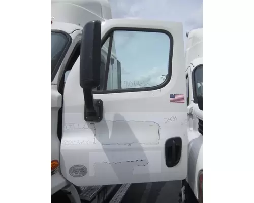 FREIGHTLINER CASCADIA 113 DOOR ASSEMBLY, FRONT