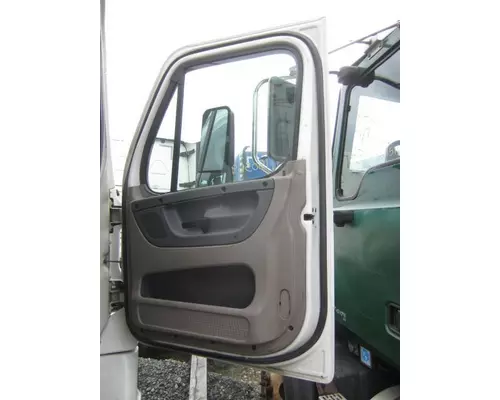 FREIGHTLINER CASCADIA 113 DOOR ASSEMBLY, FRONT