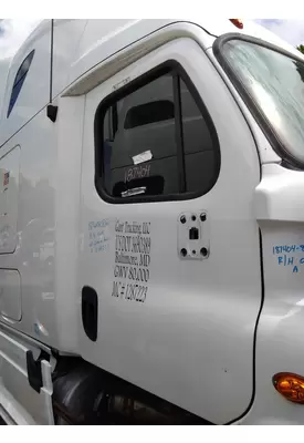 FREIGHTLINER CASCADIA 113 DOOR ASSEMBLY, FRONT