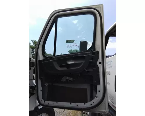 FREIGHTLINER CASCADIA 113 DOOR ASSEMBLY, FRONT