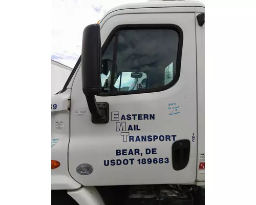 FREIGHTLINER CASCADIA 113 DOOR ASSEMBLY, FRONT