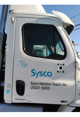 FREIGHTLINER CASCADIA 113 DOOR ASSEMBLY, FRONT