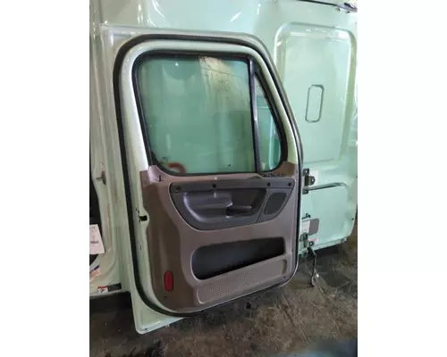 FREIGHTLINER CASCADIA 113 DOOR ASSEMBLY, FRONT