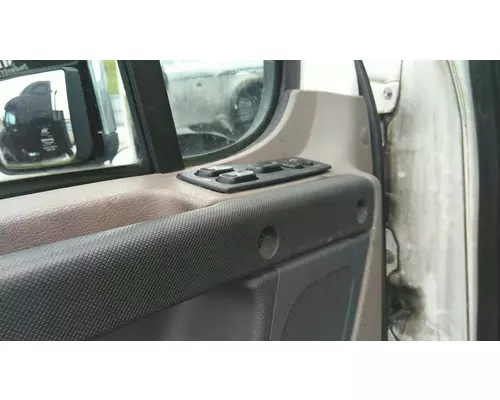 FREIGHTLINER CASCADIA 113 DOOR ASSEMBLY, FRONT