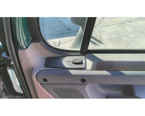 FREIGHTLINER CASCADIA 113 DOOR ASSEMBLY, FRONT